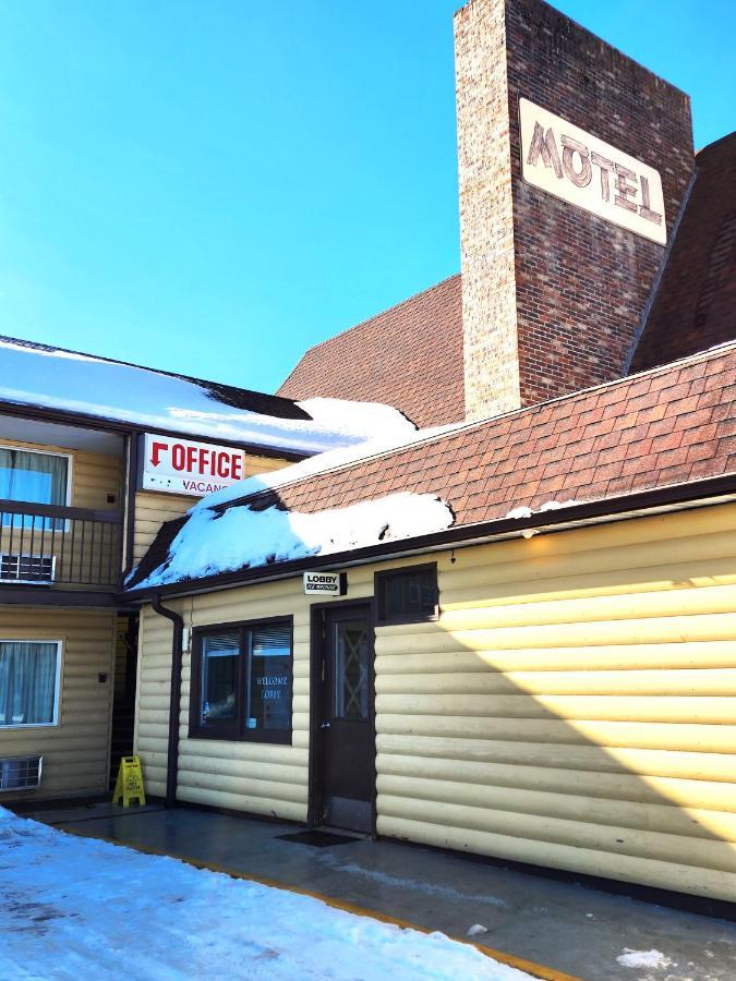 Grantsburg Inn Bagian luar foto