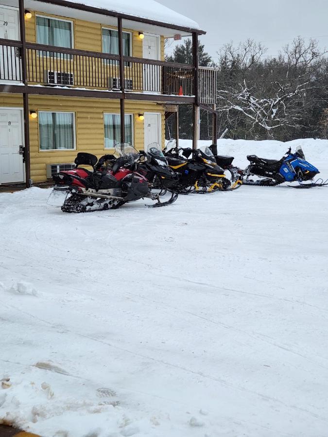 Grantsburg Inn Bagian luar foto